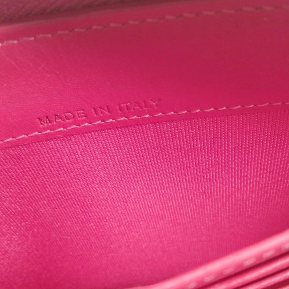 🚨SOLD🚨💥CHRISTIAN LOUBOUTIN💥Red Leather Panettone Spikes Zip-Around Wallet. - Picture 6 of 6